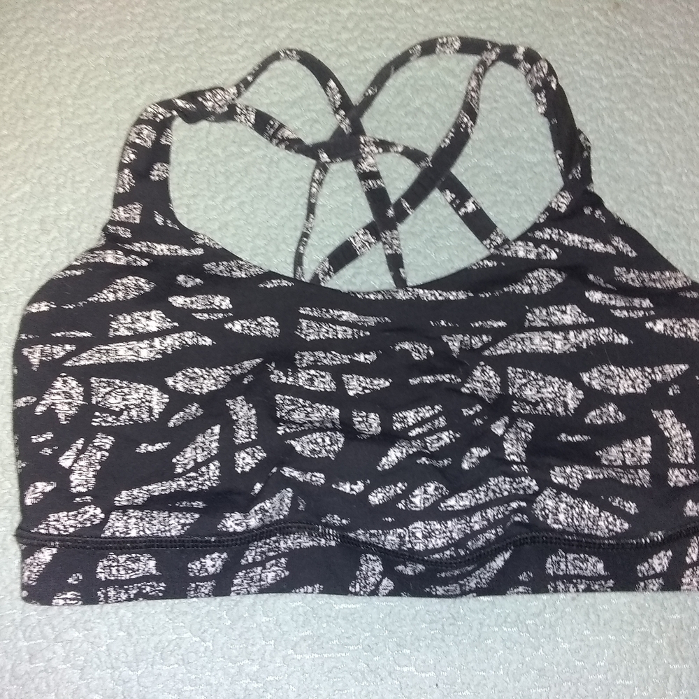 Lululemon sports bra